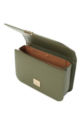 Женская сумка goya LOEWE зеленого цвета по цене 342500 руб., арт. A896N01X03 | Фото 5 Женская сумка goya LOEWE зеленого цвета, арт. A896N01X03 | Фото 5 (Сумки-технические: Сумки через плечо; Материал: Натуральная кожа; Ремень/цепочка: На ремешке; Размер: small)
