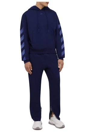 Мужские хлопковые джоггеры OFF-WHITE синего цвета по цене 53550 руб., арт. 0MCH042F21FLE002 | Фото 2 Мужские хлопковые джоггеры OFF-WHITE синего цвета, арт. 0MCH042F21FLE002 | Фото 2 (Материал внешний: Хлопок; Длина (брюки, джинсы): Стандартные; Силуэт М (брюки): Джоггеры; Стили: Спорт-шик)