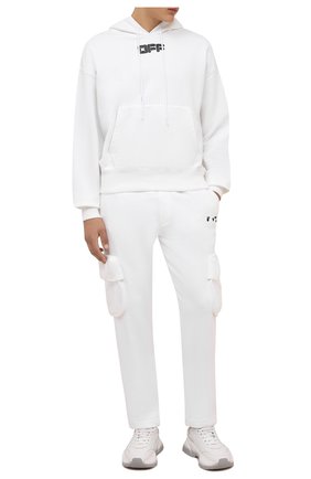 Мужские хлопковые брюки-карго OFF-WHITE белого цвета по цене 64150 руб., арт. 0MCH036F21FLE001 | Фото 2 Мужские хлопковые брюки-карго OFF-WHITE белого цвета, арт. 0MCH036F21FLE001 | Фото 2