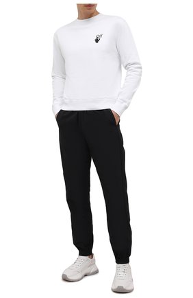 Мужской хлопковый свитшот OFF-WHITE белого цвета по цене 49950 руб., арт. 0MBA025F21FLE006 | Фото 2 Мужской хлопковый свитшот OFF-WHITE белого цвета, арт. 0MBA025F21FLE006 | Фото 2 (Материал внешний: Хлопок; Мужское Кросс-КТ: свитшот-одежда; Принт: С принтом; Стили: Гранж; Рукава: Длинные; Длина (для топов): Стандартные)