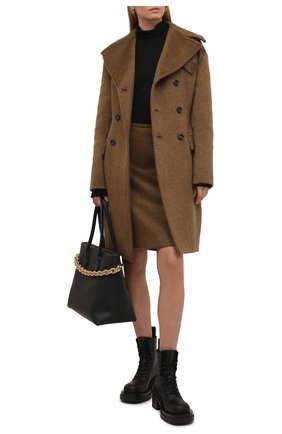 Женские кожаные ботинки bv lug BOTTEGA VENETA черного цвета по цене 85400 руб., арт. 667145/VBS50 | Фото 2 Женские кожаные ботинки bv lug BOTTEGA VENETA черного цвета, арт. 667145/VBS50 | Фото 2 (Подошва: Платформа; Каблук высота: Средний; Материал внутренний: Натуральная кожа; Каблук тип: Устойчивый; Женское Кросс-КТ: Военные ботинки)
