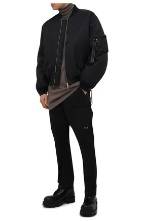 Мужские хлопковые брюки-карго RICK OWENS черного цвета по цене 81800 руб., арт. RU02A5379/TE | Фото 2 Мужские хлопковые брюки-карго RICK OWENS черного цвета, арт. RU02A5379/TE | Фото 2 (Материал внешний: Хлопок; Случай: Повседневный; Силуэт М (брюки): Карго; Стили: Гранж; Длина (брюки, джинсы): Укороченные)