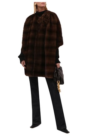 Женская накидка из меха норки VALENTINO коричневого цвета по цене 1245000 руб., арт. WF3FJN251BF | Фото 2 Женская накидка из меха норки VALENTINO коричневого цвета, арт. WF3FJN251BF | Фото 2 (Длина (верхняя одежда): Короткие; Материал подклада: Шелк; Женское Кросс-КТ: Мех; Стили: Романтичный)