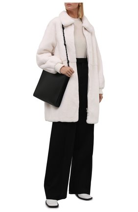 Женская шуба из меха норки KITON белого цвета по цене 1210000 руб., арт. D52683X05S08 | Фото 2 Женская шуба из меха норки KITON белого цвета, арт. D52683X05S08 | Фото 2 (Длина (верхняя одежда): До середины бедра; Рукава: Длинные; Материал подклада: Шелк; Стили: Кэжуэл; Женское Кросс-КТ: Мех)