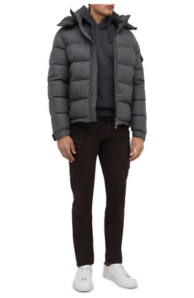 Мужские хлопковые брюки-карго STONE ISLAND коричневого цвета по цене 27750 руб., арт. 7515318L1 | Фото 2 Мужские хлопковые брюки-карго STONE ISLAND коричневого цвета, арт. 7515318L1 | Фото 2 (Материал внешний: Хлопок; Силуэт М (брюки): Карго; Случай: Повседневный; Стили: Кэжуэл; Длина (брюки, джинсы): Стандартные)