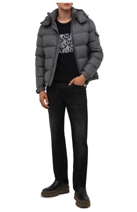 Мужская пуховая куртка montgenevre MONCLER серого цвета, арт. G2-091-1A537-00-54272 | Фото 2 (Материал подклада: Синтетический материал; Материал внешний: Шерсть; Материал утеплителя: Пух и перо; Кросс-КТ: Куртка; Мужское Кросс-КТ: пуховик-короткий; Длина (верхняя одежда): Короткие; Стили: Кэжуэл; Рукава: Длинные)