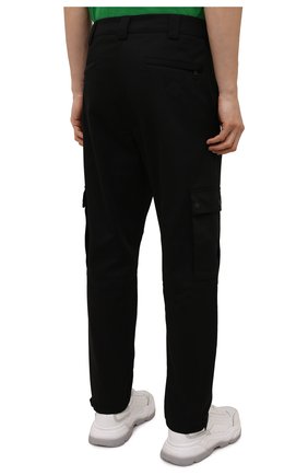 Мужские хлопковые брюки-карго MONCLER черного цвета, арт. G2-091-2A000-24-54AUW | Фото 4 (Силуэт М (брюки): Карго; Длина (брюки, джинсы): Стандартные; Случай: Повседневный; Материал внешний: Хлопок; Стили: Кэжуэл)