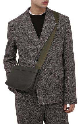 Мужская кожаная сумка classic pillow BOTTEGA VENETA хаки цвета по цене 121000 руб., арт. 666548/V00Z6 | Фото 2 Мужская кожаная сумка classic pillow BOTTEGA VENETA хаки цвета, арт. 666548/V00Z6 | Фото 2 (Материал: Натуральная кожа; Ремень/цепочка: На ремешке; Размер: medium)