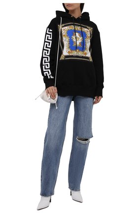 Женский хлопковое худи VERSACE черного цвета по цене 79950 руб., арт. 1001577/1A01174 | Фото 2 Женский хлопковое худи VERSACE черного цвета, арт. 1001577/1A01174 | Фото 2 (Рукава: Длинные; Материал внешний: Хлопок; Длина (для топов): Удлиненные; Стили: Спорт-шик; Женское Кросс-КТ: Худи-одежда)