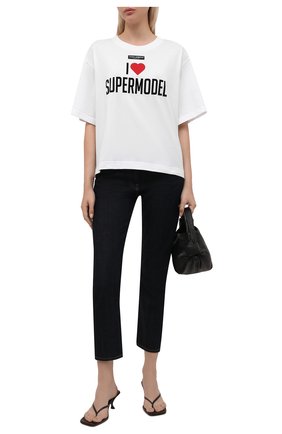 Женская хлопковая футболка DOLCE & GABBANA белого цвета по цене 42900 руб., арт. F8048T/FU7EQ | Фото 2 Женская хлопковая футболка DOLCE & GABBANA белого цвета, арт. F8048T/FU7EQ | Фото 2 (Длина (для топов): Стандартные; Материал внешний: Хлопок; Рукава: Короткие; Женское Кросс-КТ: Футболка-одежда; Принт: С принтом; Стили: Спорт-шик)