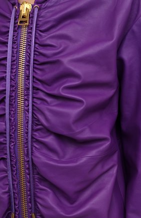 Женская кожаная куртка TOM FORD фиолетового цвета, арт. CSL682-LEX228 | Фото 5 (Кросс-КТ: Куртка; Рукава: Длинные; Стили: Гранж; Материал внешний: Натуральная кожа; Женское Кросс-КТ: Замша и кожа; Длина (верхняя одежда): Короткие; Материал подклада: Шелк)