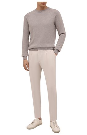 Мужские хлопковые брюки ERMENEGILDO ZEGNA кремвого цвета по цене 41600 руб., арт. UVI14/TP24 | Фото 2 Мужские хлопковые брюки ERMENEGILDO ZEGNA кремвого цвета, арт. UVI14/TP24 | Фото 2 (Материал внешний: Хлопок; Случай: Повседневный; Длина (брюки, джинсы): Стандартные; Стили: Кэжуэл)