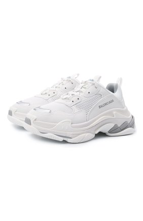 Женские комбинированные кроссовки triple s BALENCIAGA белого цвета по цене 85650 руб., арт. 524039/W2FS4 | Фото 1 Женские комбинированные кроссовки triple s BALENCIAGA белого цвета, арт. 524039/W2FS4 | Фото 1 (Материал внутренний: Текстиль; Материал внешний: Текстиль, Экокожа; Подошва: Платформа)
