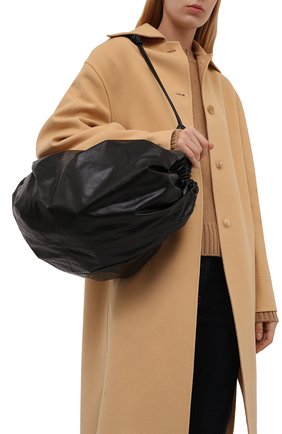 Женская сумка drawstring JIL SANDER черного цвета, арт. JSPT853596-WTB00106 | Фото 2 (Материал: Натуральная кожа; Размер: large; Сумки-технические: Сумки через плечо)