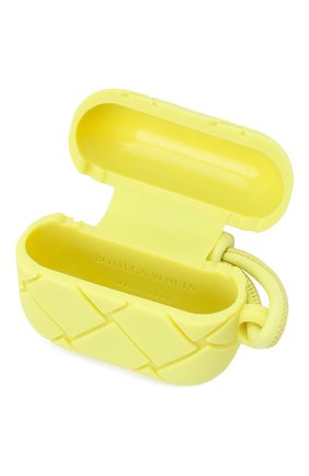 Чехол для airpods pro BOTTEGA VENETA салатового цвета по цене 12550 руб., арт. 670190/V0EY1 | Фото 4 Чехол для airpods pro BOTTEGA VENETA салатового цвета, арт. 670190/V0EY1 | Фото 4 (Материал: Пластик)