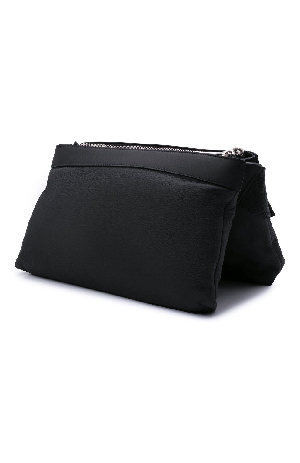 Мужская кожаная сумка classic pillow BOTTEGA VENETA черного цвета по цене 125500 руб., арт. 666548/V00Z6 | Фото 4 Мужская кожаная сумка classic pillow BOTTEGA VENETA черного цвета, арт. 666548/V00Z6 | Фото 4 (Размер: medium; Материал: Натуральная кожа; Стили: Классический; Ремень/цепочка: На ремешке)