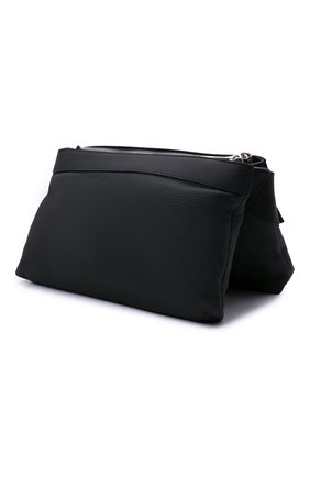 Мужская кожаная сумка classic pillow BOTTEGA VENETA черного цвета по цене 125500 руб., арт. 666548/V00Z6 | Фото 4 Мужская кожаная сумка classic pillow BOTTEGA VENETA черного цвета, арт. 666548/V00Z6 | Фото 4 (Размер: medium; Материал: Натуральная кожа; Стили: Классический; Ремень/цепочка: На ремешке)