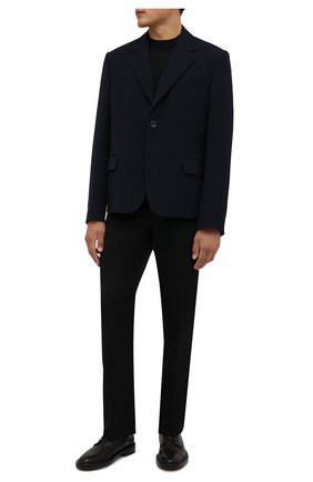 Мужской пиджак DRIES VAN NOTEN темно-синего цвета по цене 104500 руб., арт. 212-020402-3034 | Фото 2 Мужской пиджак DRIES VAN NOTEN темно-синего цвета, арт. 212-020402-3034 | Фото 2 (Материал подклада: Купро; Длина (для топов): Стандартные; Рукава: Длинные; Материал внешний: Шерсть, Синтетический материал; Стили: Кэжуэл; 1-2-бортные: Однобортные; Случай: Повседневный; Пиджаки М: Прямой)
