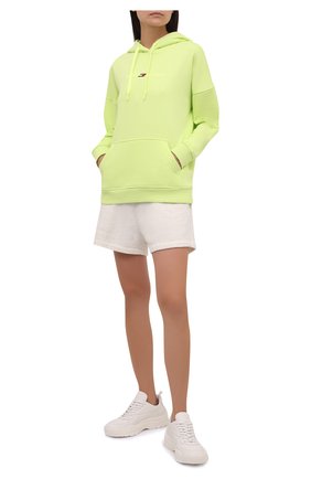 Женский хлопковое худи TOMMY HILFIGER зеленого цвета по цене 10990 руб., арт. S10S100980 | Фото 2 Женский хлопковое худи TOMMY HILFIGER зеленого цвета, арт. S10S100980 | Фото 2 (Материал внешний: Хлопок; Стили: Спорт-шик; Рукава: Длинные; Длина (для топов): Стандартные; Женское Кросс-КТ: Худи-одежда, Худи-спорт)