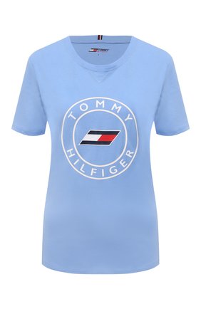 Женская хлопковая футболка TOMMY HILFIGER голубого цвета по цене 4990 руб., арт. S10S101046 | Фото 1 Женская хлопковая футболка TOMMY HILFIGER голубого цвета, арт. S10S101046 | Фото 1 (Материал внешний: Хлопок; Рукава: Короткие; Длина (для топов): Стандартные; Стили: Спорт-шик; Принт: С принтом; Женское Кросс-КТ: Футболка-одежда, Футболка-спорт)