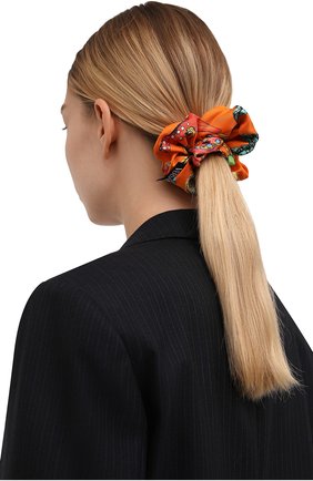 Женская резинка для волос VERSACE оранжевого цвета по цене 9360 руб., арт. IELA002/1F01193 | Фото 2 Женская резинка для волос VERSACE оранжевого цвета, арт. IELA002/1F01193 | Фото 2 (Материал: Текстиль, Шелк)