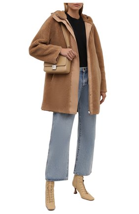 Женская двусторонняя парка LORO PIANA бежевого цвета по цене 616500 руб., арт. FAL7234 | Фото 2 Женская двусторонняя парка LORO PIANA бежевого цвета, арт. FAL7234 | Фото 2 (Материал подклада: Синтетический материал; Материал внешний: Шерсть, Кашемир; Рукава: Длинные; Длина (верхняя одежда): До середины бедра; Стили: Кэжуэл; Кросс-КТ: Куртка)