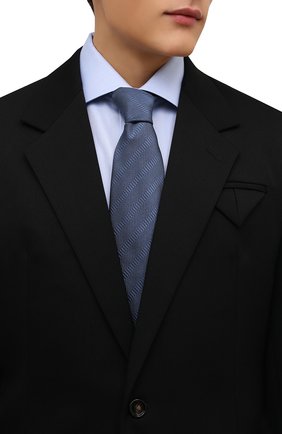 Мужской шелковый галстук BRIONI голубого цвета, арт. 062H00/01442 | Фото 2 (Материал: Текстиль, Шелк; Принт: С принтом)