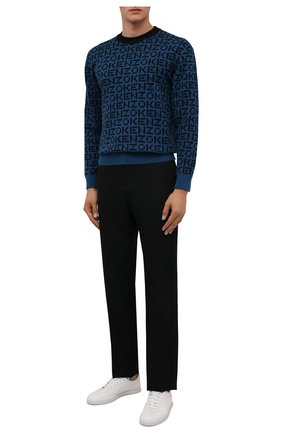 Мужской джемпер kenzo sport KENZO темно-синего цвета по цене 24350 руб., арт. FB65PU6363SC | Фото 2 Мужской джемпер kenzo sport KENZO темно-синего цвета, арт. FB65PU6363SC | Фото 2 (Длина (для топов): Стандартные; Материал внешний: Хлопок, Синтетический материал; Рукава: Длинные; Мужское Кросс-КТ: Джемперы; Вырез: Круглый; Принт: С принтом; Стили: Кэжуэл)