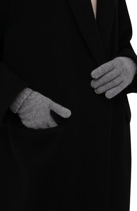 Женские ка�шемировые перчатки INVERNI светло-серого цвета, арт. 5299 GU | Фото 2 (Материал: Шерсть, Кашемир, Текстиль; Кросс-КТ: Трикотаж)
