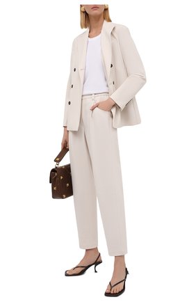 Женские хлопковые брюки BRUNELLO CUCINELLI белого цвета по цене 99500 руб., арт. M0R24P7745 | Фото 2 Женские хлопковые брюки BRUNELLO CUCINELLI белого цвета, арт. M0R24P7745 | Фото 2 (Материал внешний: Хлопок; Длина (брюки, джинсы): Стандартные; Женское Кросс-КТ: Брюки-одежда; Стили: Кэжуэл; Силуэт Ж (брюки и джинсы): Прямые)