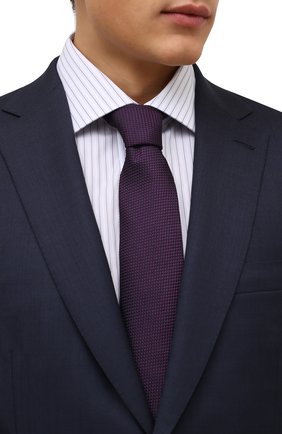 Мужской шелковый галстук CORNELIANI фиолетового цвета по цене 14350 руб., арт. 88U302-1820305/00 | Фото 2 Мужской шелковый галстук CORNELIANI фиолетового цвета, арт. 88U302-1820305/00 | Фото 2 (Материал: Текстиль, Шелк; Принт: Без принта)