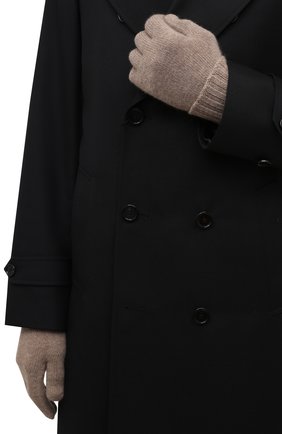 Мужские кашемировые перчатки INVERNI темно-бежевого цвета, арт. 5047 GU | Фото 2 (Материал: Кашемир, Шерсть, Текстиль; Кросс-КТ: Трикотаж)