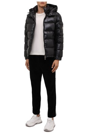 Мужские хлопковые брюки MONCLER черного цвета по цене 53400 руб., арт. G2-091-8H000-06-899GH | Фото 2 Мужские хлопковые брюки MONCLER черного цвета, арт. G2-091-8H000-06-899GH | Фото 2 (Длина (брюки, джинсы): Стандартные; Материал внешний: Хлопок; Случай: Повседневный; Стили: Спорт-шик)