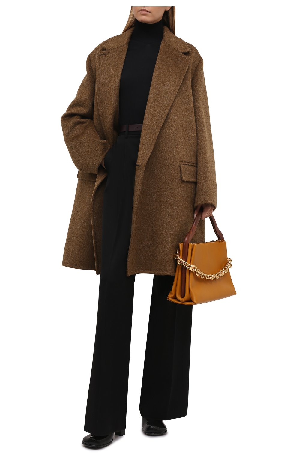 Женское пальто BOTTEGA VENETA коричневого цвета, арт. 663384/V0XS0 | Фото 2 (Материал внешний: Шерсть; Рукава: Длинные; Стили: Гламурный; Длина (верхняя одежда): До колена; 1-2-бортные: Двубортные)