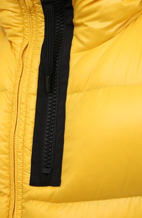 Мужская пуховик guitry MONCLER желтого цвета, арт. G2-091-1A001-37-68950 | Фото 5 (Кросс-КТ: Куртка; Мужское Кросс-КТ: пуховик-короткий; Рукава: Длинные; Длина (верхняя одежда): До середины бедра; Материал внешний: Синтетический материал; Стили: Спорт-шик; Материал подклада: Синтетический материал; Материал утеплителя: Пух и перо)