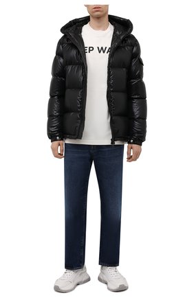 Мужская хлопковый лонгслив MONCLER кремвого цвета по цене 35400 руб., арт. G2-091-8D000-06-899H5 | Фото 2 Мужская хлопковый лонгслив MONCLER кремвого цвета, арт. G2-091-8D000-06-899H5 | Фото 2 (Материал внешний: Хлопок; Принт: С принтом; Длина (для топов): Стандартные; Рукава: Длинные; Стили: Спорт-шик)