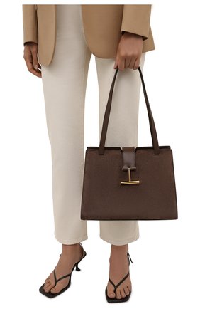 Женская сумка tara medium TOM FORD коричневого цвета по цене 129500 руб., арт. L1342T-LCL068 | Фото 2 Женская сумка tara medium TOM FORD коричневого цвета, арт. L1342T-LCL068 | Фото 2 (Материал: Натуральная кожа, Натуральная замша; Размер: medium; Сумки-технические: Сумки top-handle)