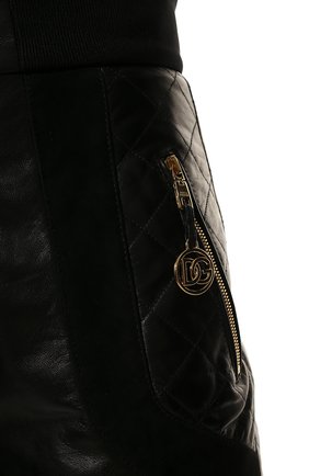 Женские кожаные джоггеры DOLCE & GABBANA черного цвета, арт. FTB4BL/HULMY | Фото 5 (Длина (брюки, джинсы): Стандартные; Силуэт Ж (брюки и джинсы): Джоггеры; Женское Кросс-КТ: Джоггеры - брюки; Стили: Гранж; Региональные ограничения белый список (Axapta Mercury): RU; Материал подклада: Синтетический материал; Материал внешний: Натуральная кожа)