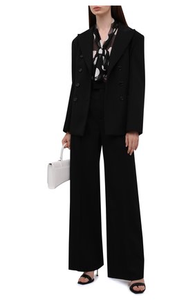 Женская шелковая блузка DOLCE & GABBANA черно-белого цвета по цене 79950 руб., арт. F5N70T/IS1I7 | Фото 2 Женская шелковая блузка DOLCE & GABBANA черно-белого цвета, арт. F5N70T/IS1I7 | Фото 2 (Материал внешний: Шелк; Длина (для топов): Стандартные; Рукава: Длинные; Женское Кросс-КТ: Блуза-одежда; Принт: С принтом; Стили: Романтичный)