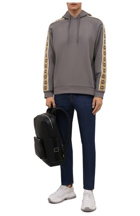 Мужской хлопковое худи GUCCI серого цвета по цене 88200 руб., арт. 596230/XJBUW | Фото 2 Мужской хлопковое худи GUCCI серого цвета, арт. 596230/XJBUW | Фото 2 (Материал внешний: Хлопок; Мужское Кросс-КТ: Худи-одежда; Рукава: Длинные; Длина (для топов): Стандартные; Стили: Спорт-шик)