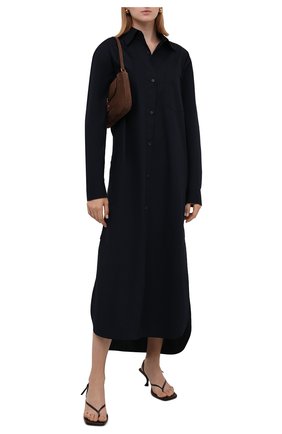 Женское хлопковое платье DRIES VAN NOTEN синего цвета по цене 43850 руб., арт. 212-011028-3013 | Фото 2 Женское хлопковое платье DRIES VAN NOTEN синего цвета, арт. 212-011028-3013 | Фото 2 (Рукава: Длинные; Материал внешний: Хлопок; Длина Ж (юбки, платья, шорты): Макси; Женское Кросс-КТ: Платье-одежда, платье-рубашка; Случай: Повседневный; Стили: Кэжуэл)