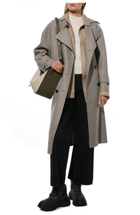 Женские кожаные ботинки MAISON MARGIELA серого цвета по цене 73800 руб., арт. S58WS0196/P4351 | Фото 2 Женские кожаные ботинки MAISON MARGIELA серого цвета, арт. S58WS0196/P4351 | Фото 2 (Материал внутренний: Натуральная кожа; Материал утеплителя: Натуральный мех; Подошва: Платформа; Каблук высота: Средний; Женское Кросс-КТ: Зимние ботинки, Хайкеры-ботинки; Материал внешний: Кожа)