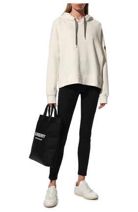 Женские леггинсы MONCLER черного цвета по цене 49600 руб., арт. G2-093-8H000-09-899GK | Фото 2 Женские леггинсы MONCLER черного цвета, арт. G2-093-8H000-09-899GK | Фото 2 (Материал внешний: Синтетический материал; Длина (брюки, джинсы): Стандартные; Женское Кросс-КТ: Леггинсы-одежда, Леггинсы-спорт; Стили: Спорт-шик)