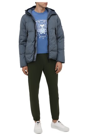 Мужские хлопковые джоггеры KENZO хаки цвета по цене 19500 руб., арт. FB55PA7114ML | Фото 2 Мужские хлопковые джоггеры KENZO хаки цвета, арт. FB55PA7114ML | Фото 2 (Материал внешний: Хлопок; Силуэт М (брюки): Джоггеры; Мужское Кросс-КТ: Брюки-трикотаж; Стили: Спорт-шик; Длина (брюки, джинсы): Стандартные)
