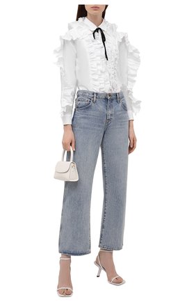 Женская блузка REDVALENTINO белого цвета по цене 46950 руб., арт. WR0ABH10/LUN | Фото 2 Женская блузка REDVALENTINO белого цвета, арт. WR0ABH10/LUN | Фото 2 (Материал внешний: Синтетический материал, Хлопок; Длина (для топов): Стандартные; Рукава: Длинные; Стили: Романтичный; Принт: Без принта; Женское Кросс-КТ: Блуза-одежда)