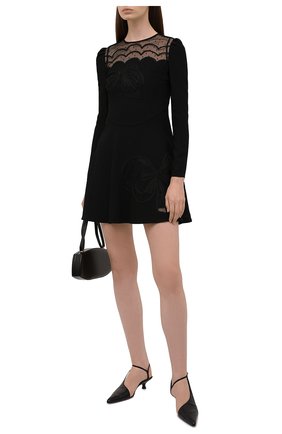 Женское платье REDVALENTINO черного цвета по цене 66000 руб., арт. WR0VA20G/66H | Фото 2 Женское платье REDVALENTINO черного цвета, арт. WR0VA20G/66H | Фото 2 (Материал внешний: Синтетический материал; Длина Ж (юбки, платья, шорты): Мини; Рукава: Длинные; Материал подклада: Синтетический материал; Стили: Гламурный; Женское Кросс-КТ: Платье-одежда, платье-футляр; Случай: Формальный)