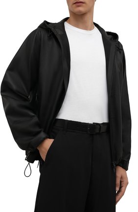 Мужской кожаный ремень YOHJI YAMAMOTO черного цвета по цене 24800 руб., арт. HX-F01-769 | Фото 2 Мужской кожаный ремень YOHJI YAMAMOTO черного цвета, арт. HX-F01-769 | Фото 2 (Случай: Повседневный)