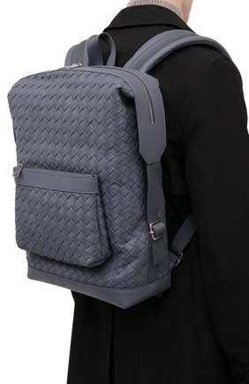 Мужской кожаный рюкзак BOTTEGA VENETA серого цвета по цене 248000 руб., арт. 653118/V0E54 | Фото 2 Мужской кожаный рюкзак BOTTEGA VENETA серого цвета, арт. 653118/V0E54 | Фото 2 (Материал: Натуральная кожа; Размер: large)