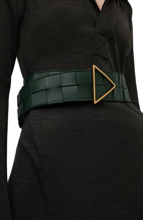 Женский кожаный ремень BOTTEGA VENETA зеленого цвета, арт. 651252/VMAY2 | Фото 2 (Кросс-КТ: Широкие; Аксессуары: Аксессуары)