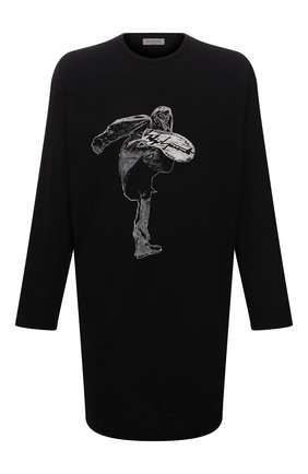 Мужская хлопковый лонгслив YOHJI YAMAMOTO черного цвета по цене 29750 руб., арт. HX-T95-077 | Фото 1 Мужская хлопковый лонгслив YOHJI YAMAMOTO черного цвета, арт. HX-T95-077 | Фото 1 (Материал внешний: Хлопок; Принт: С принтом; Рукава: Длинные; Длина (для топов): Удлиненные)